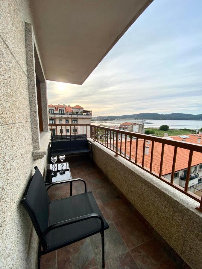 Apartamentos A Lanzada Pontevedra Bagian luar foto